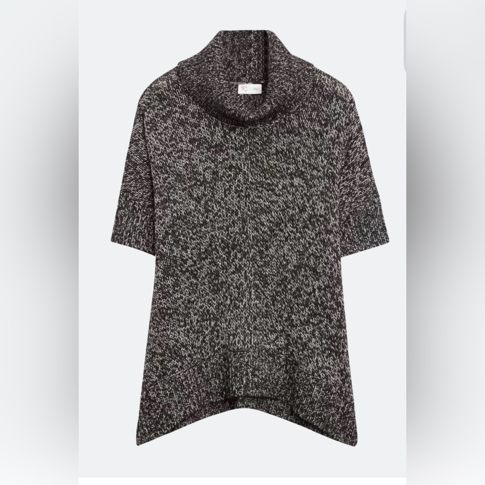 RD Style Jessika Cowl Neck Stylish Poncho Heathered Black Sweater. Size: Medium.